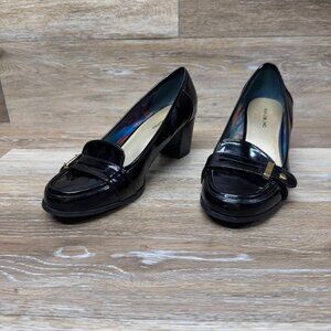 Bandolino Tallow Black Patent Leather Low Heels Women's Size 8.5